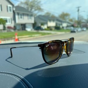 Erika Classic Ray Ban sunglasses women